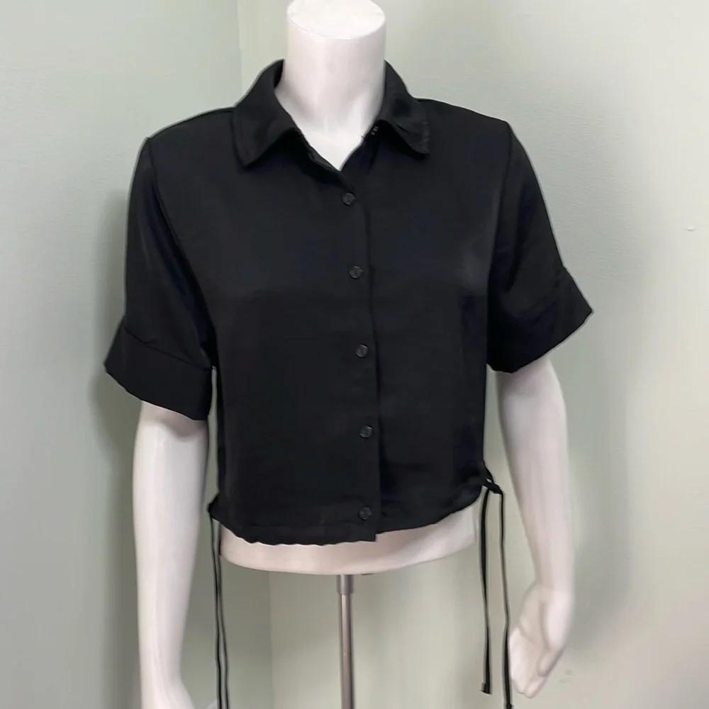 House of Harlow 1960 Women crop blouse Size small